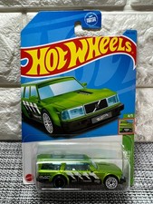 Hot Wheels Hw Slammed 45 Volvo 240 Drift Wagon 245250 Green