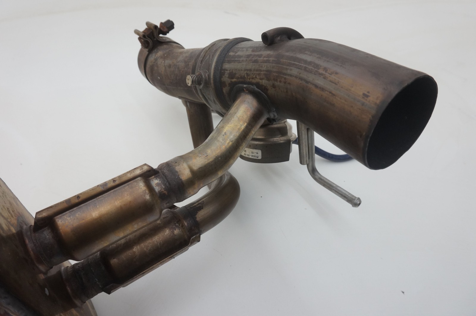 Rear Central Exhaust System Muffler Silencer OEM 844311 Ferrari 488 Spider 2017