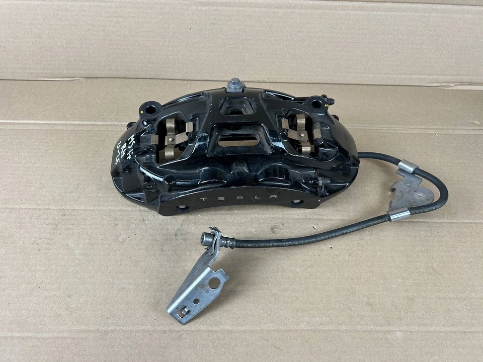 2022 Tesla Model S Front Right Brake Caliper 1420622-00-B - Image 2 of 4