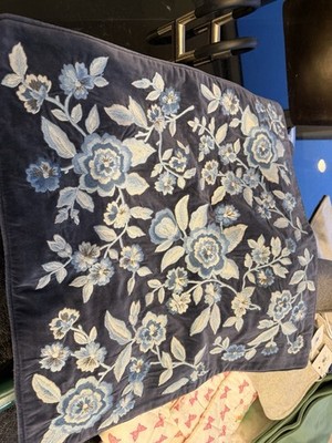 Williams Sonoma floral velvet embroidered pillow cover 22 blue New w tag