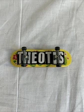Tech Deck  TD RELIC BOARD.  SERIES: BAKER  THEOTIS BEASLEY