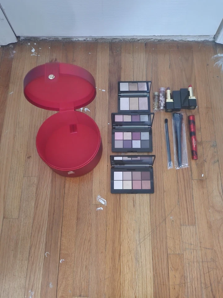 Elizabeth Arden Makeup Palette - Image 2 of 2