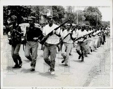 1962 Press Photo Indonesian students during military drill in Jakarta, Indonesia
