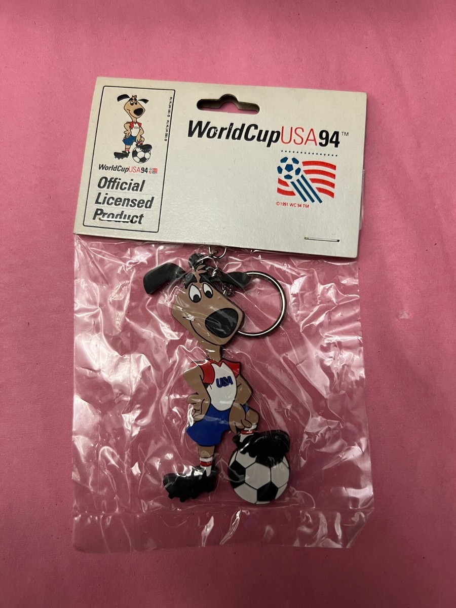 Vintage Keychain: WORLD CUP USA 1994 - Striker Mascot - SEALED NOS