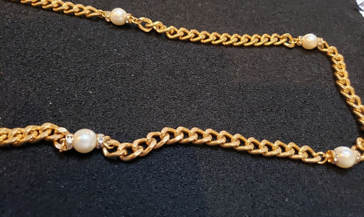 Goldtone Classic Link, Faux Pearls, Rhinestone Belt | eBay display picture 1
