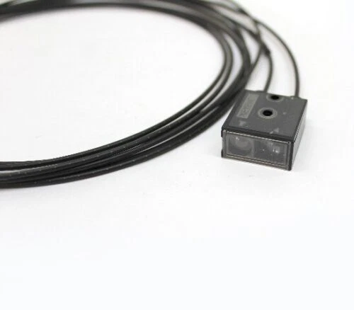 KEYENCE CZ-40 Fiber Optic Sensor New ⊕IK - Image 3 of 4