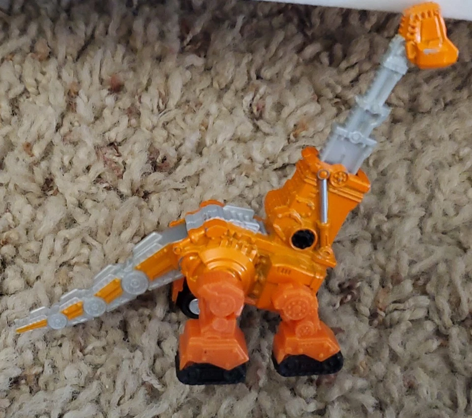 Литая под давлением строительная машина динозавр Dinotrux Skya длиной 4,5 дюйма 2015 Mattel - Изображение 3 из 4