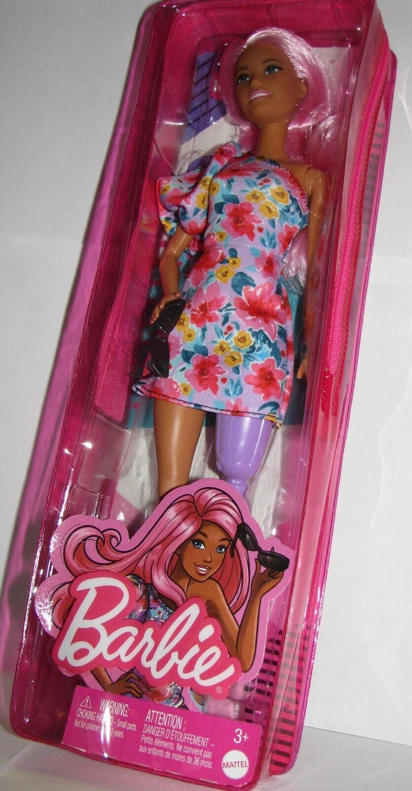 Barbie Fashionistas Doll # 189 en robe sans manches Maroc