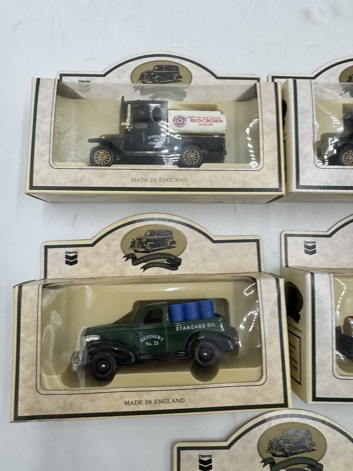 Lote de 11 vehículos diecast Lledo Chevron serie conmemorativa nuevos en caja Inglaterra de colección Foto 2 de 4