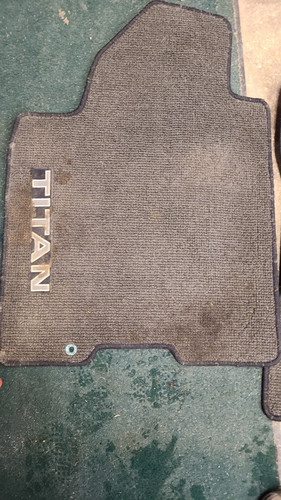 Nissan Titan Front Floor Mats Driver Passenger 04-12 OEM - Imagen 2 de 5