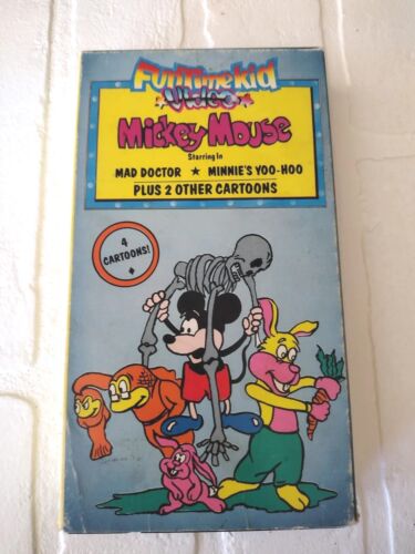 Topolino (VHS, 1989) Mad Doctor, Minnie's Yoo-Hoo, Farm Foolery, Small Fry - Foto 1 di 5