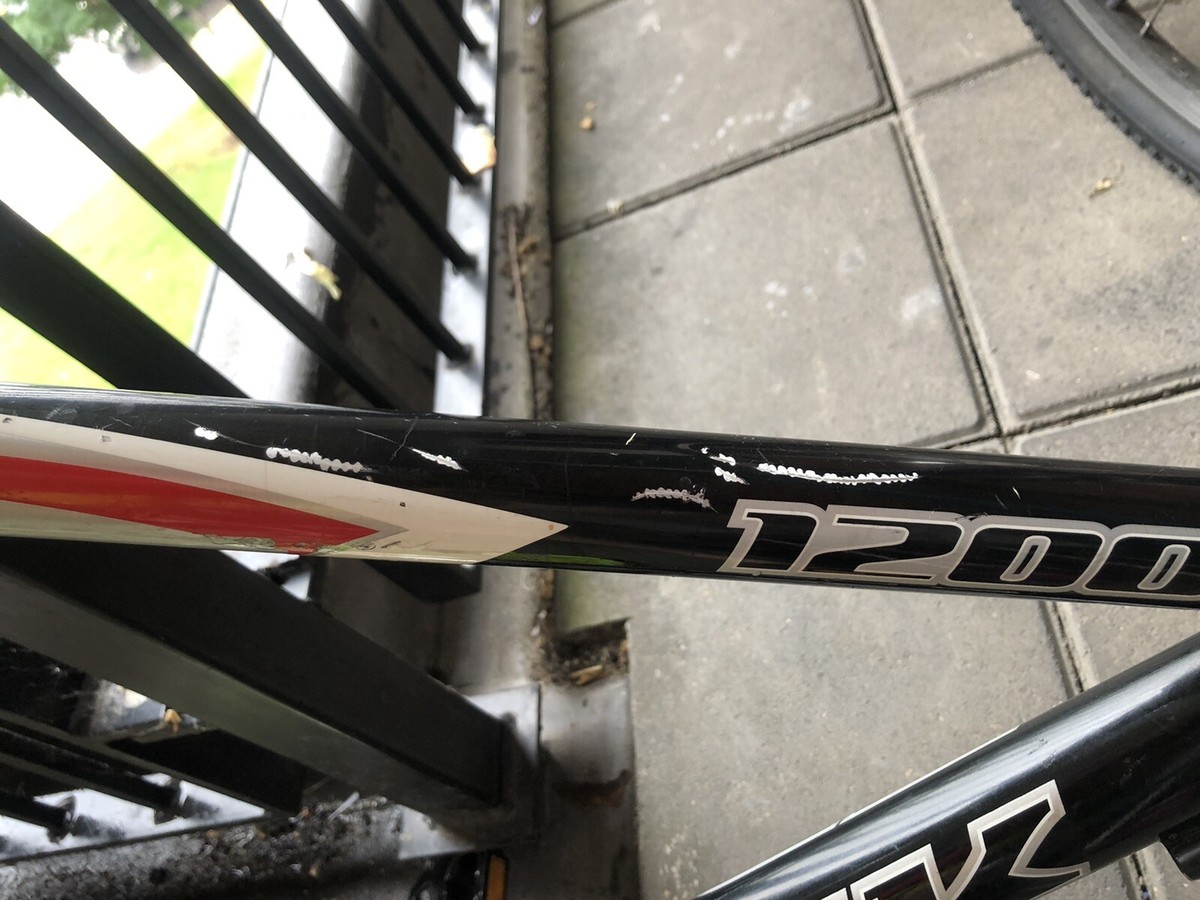 Trek 1200 SL Road Bike medium Frame(21