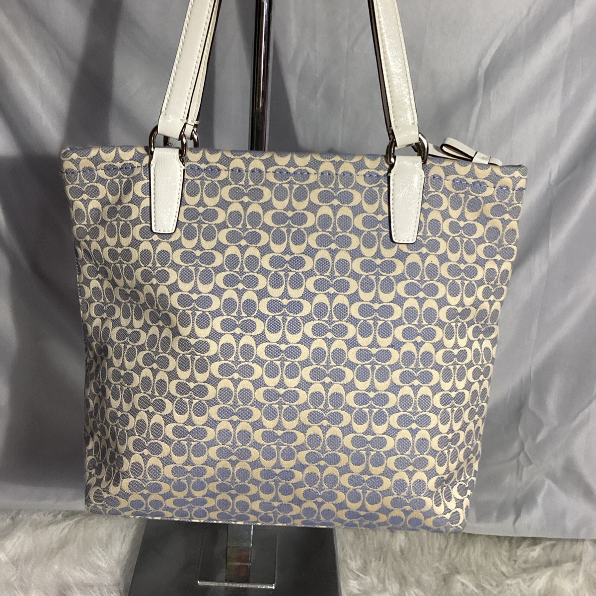 Amazing Coach F28927 Signature Stripe Blue Jacquard White