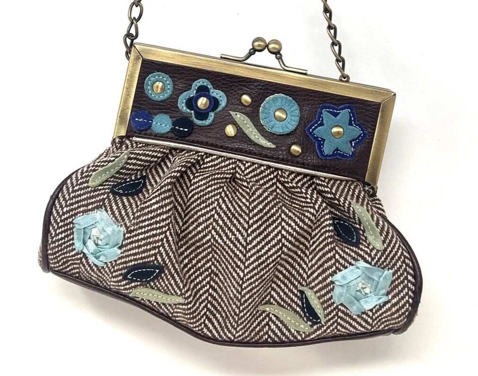 Cartera de hombro con tachuelas estilo apliques aceilily de cuero marrón FairyCore Foto 2 de 4