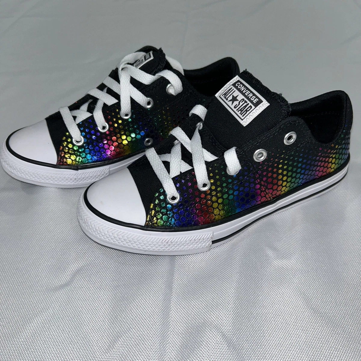 Girls black 2025 sparkle converse