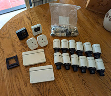 Drayton Smart Home Heating Controls Bundle with TRV Heads & Smart Plugs