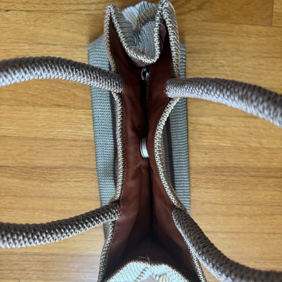 Bolso de Mano The Sak Crochet Indio Cartera Rayas Arena Marrón Tostado Tierra Neutra Foto 3 de 4