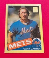 2001 Topps Traded Gold Parallel Gary Carter #/2001 - Sweet Card of Mets Legend