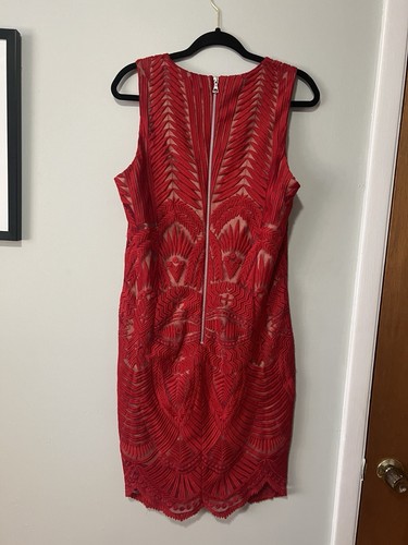 BARDOT Lace Cocktail Dress Embroider Geometric Lace V Neck in Red Sz 10/L - Picture 5 of 7