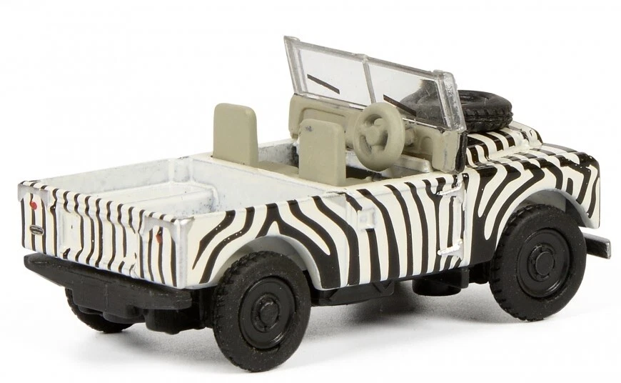 SCHUCO - LAND ROVER 88 safari - 1/87 - SCH26517 - Immagine 2 di 2