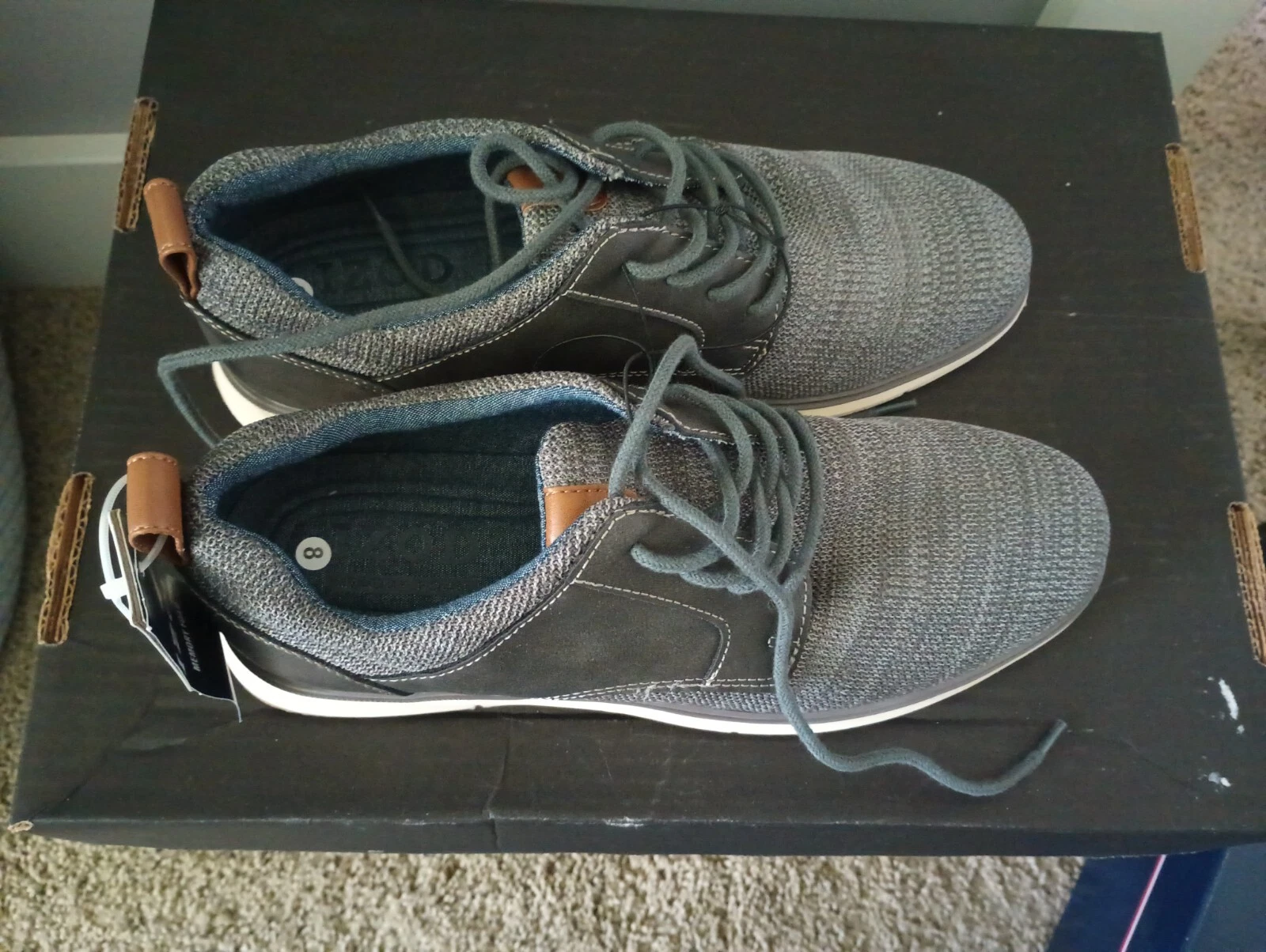 NIB IZOD Shoes Mens 8 Kyler Lace Up Memory Foam Casual Comfort Gray NWT New