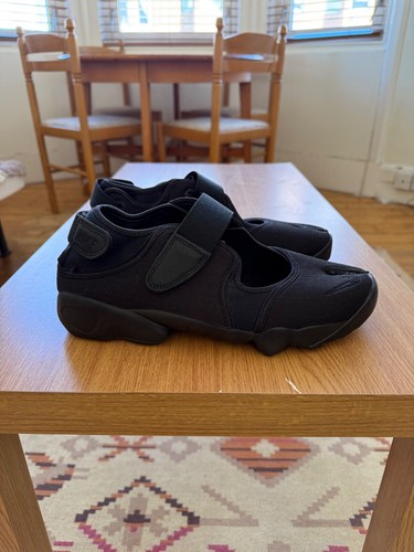 Nike Air Rift UK 9.5 New / Unused / Perfect