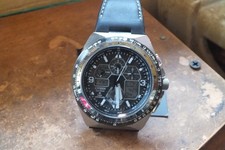 Montre CITIZEN   Analogique. digitale  eco drive.  homme PROMASTER SKYHAWK