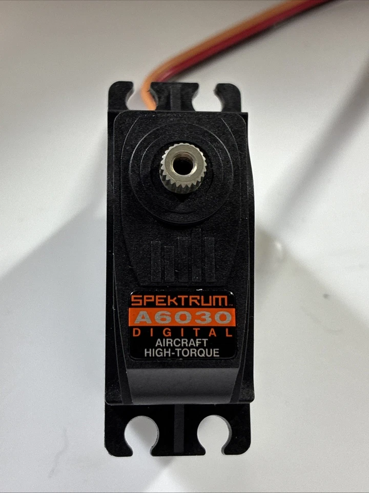 Spektrum A6030 Servo