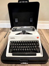 VTG 1971 Olympia SM9 Deluxe Portable Manual Typewriter W/ Case W.Germany clean thumbnail