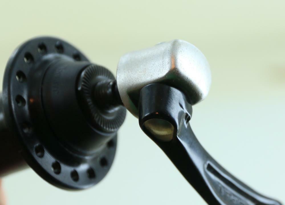 Shimano DEORE LX フロントハブ HB-M564 36H 黒 SHIMANO DEORE LX HB-M563 Front MTB / Hybrid Bike Hub 32h