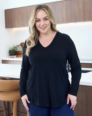 Target Black V Neck Tee Womens Size 14 Long Sleeve Stretch Top