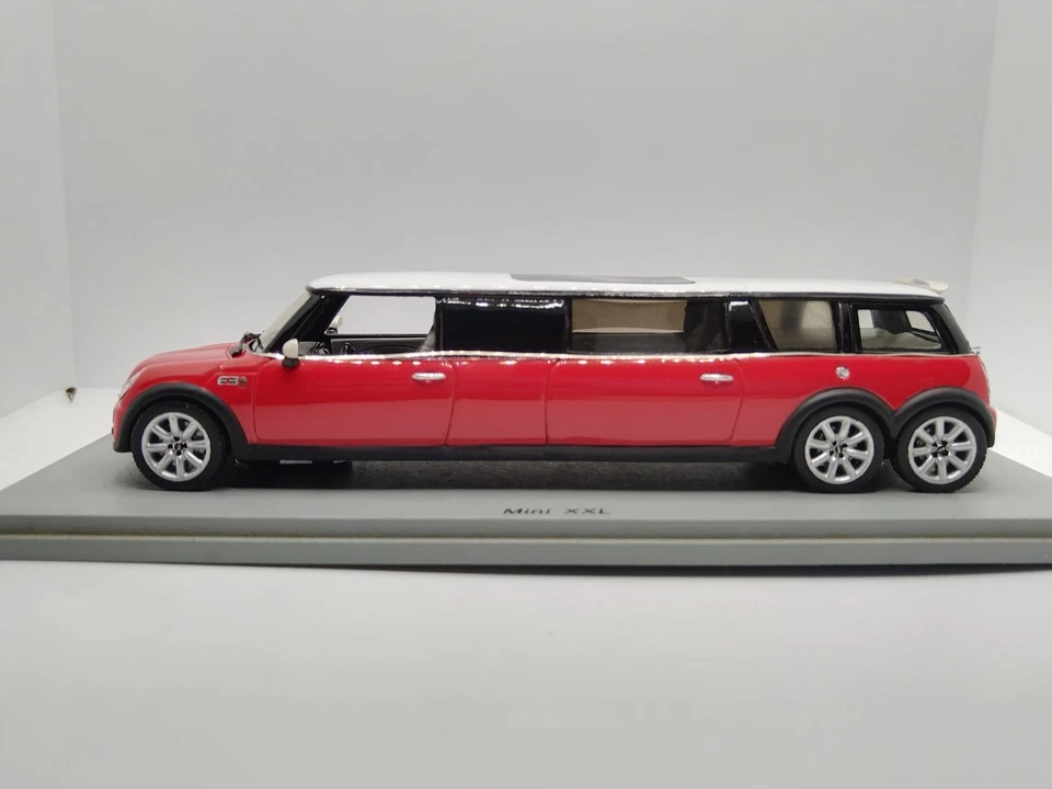 Spark 1/43 Mini XXL 2004! Extremely Rare!  - Image 2 of 4