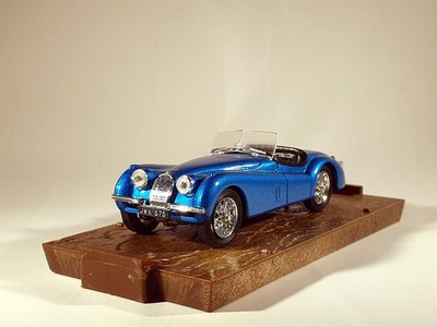 BRUMM, Jaguar XK 120 (1948-1954), Blau Metallic, 1:43