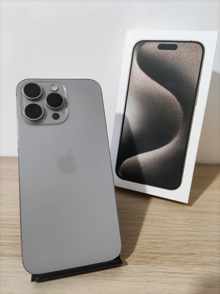 Apple iPhone 15 Pro Max · 256GB, foto 1 di 5