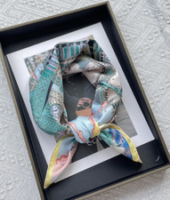 Pure 14 Momme Twill Silk Wrap Scarf Bandanna Horses Print Square Shawl 65X65cm
