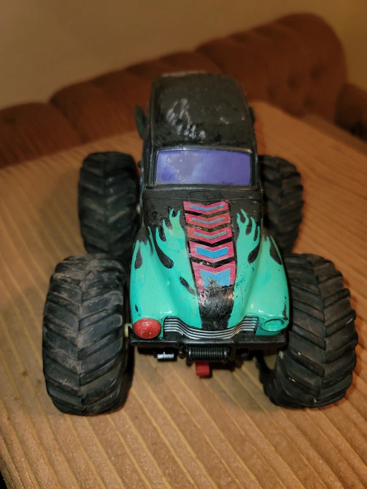 Lewis Galoob Toys 1990 excavadora de tumbas 4x4 motorizada Foto 3 de 4