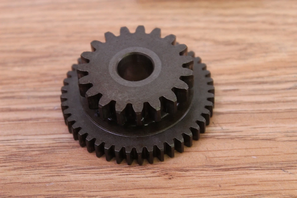 1983 SUZUKI GS450L Starter Gears - Image 4 of 4