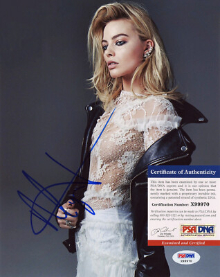 Margot Robbie Signed PSA/DNA COA Autographed 8X10 Sexy Photo