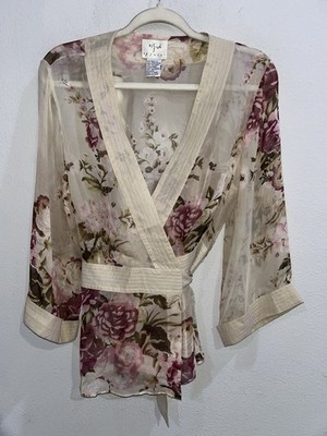 Vision Apparel Womem s Beige Floral Sheer Wrap Short Sleeve Wrap Blouse Size L