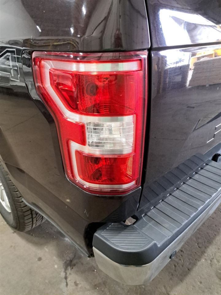 2018-2020 Ford F150 Left Driver Incandescent Tail Light Oem