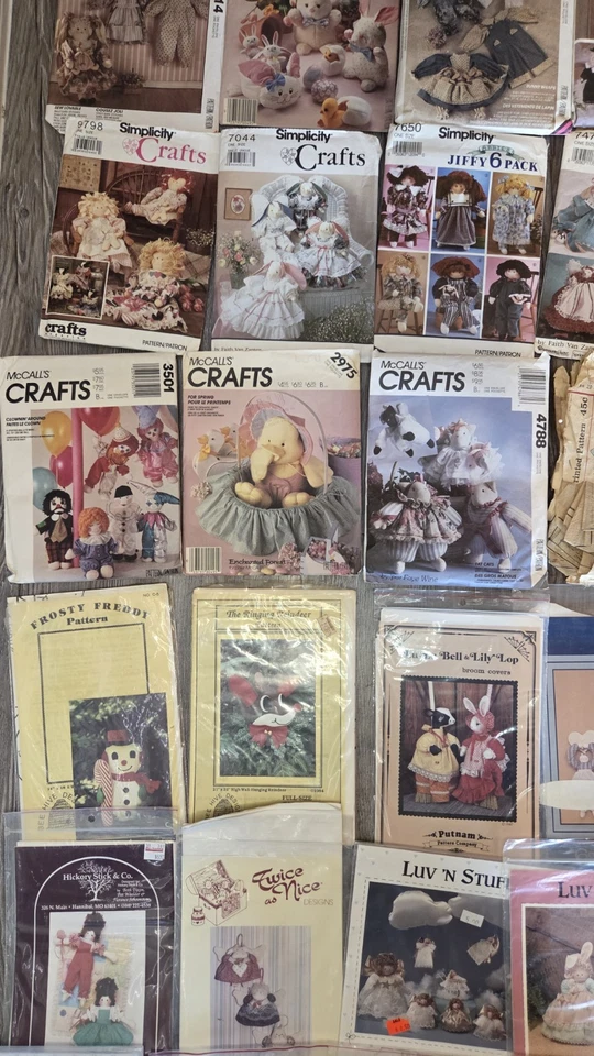 Huge Lot Vtg Sewing Craft Patterns 1950s 1960s 70s 80s Simplicity Butterick Etc - Image 4 of 4