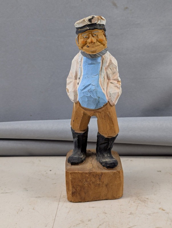 Vintage Wooden Hand Carved Weathered Sea Captain Sailor Fisherman Figurine