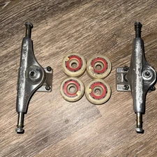 4 Spitfire Formula Four 54mm 101DU Skateboard Wheels on Independent Truck