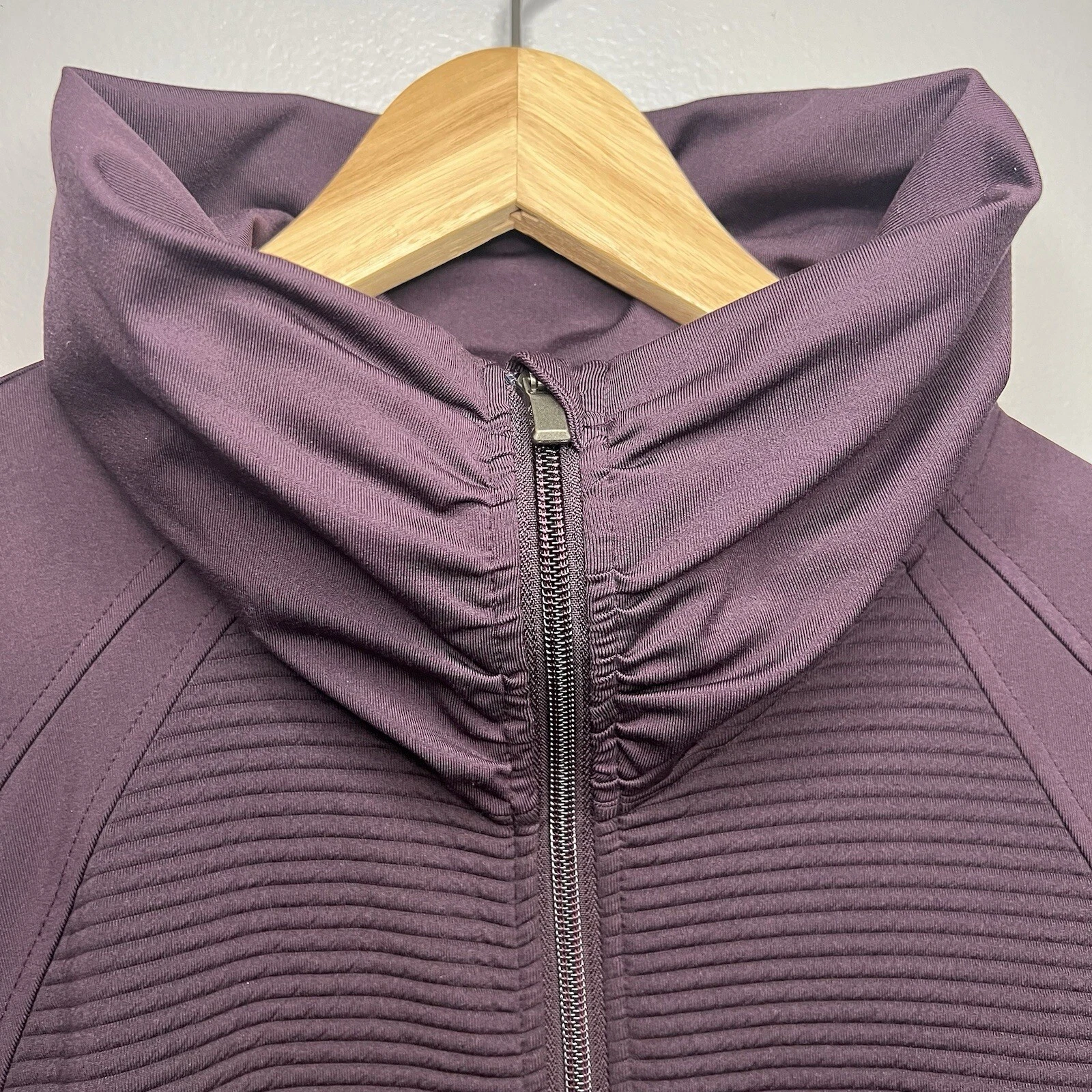 athleta dark activewear thumbhole high neck zip jacket