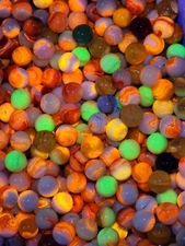 100 VINTAGE JABO CLASSICS MARBLES . UV REACTIVE TO 365 UV LIGHT ! $44.99