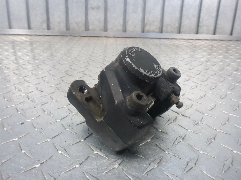 Pinza de freno trasera 83 Suzuki GS750ES GS 750 ES Foto 4 de 4