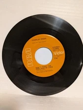 45 ~Charley Pride: "Don't Fight The Feelings of Love / Tennessee Girl" 1973 (NM-