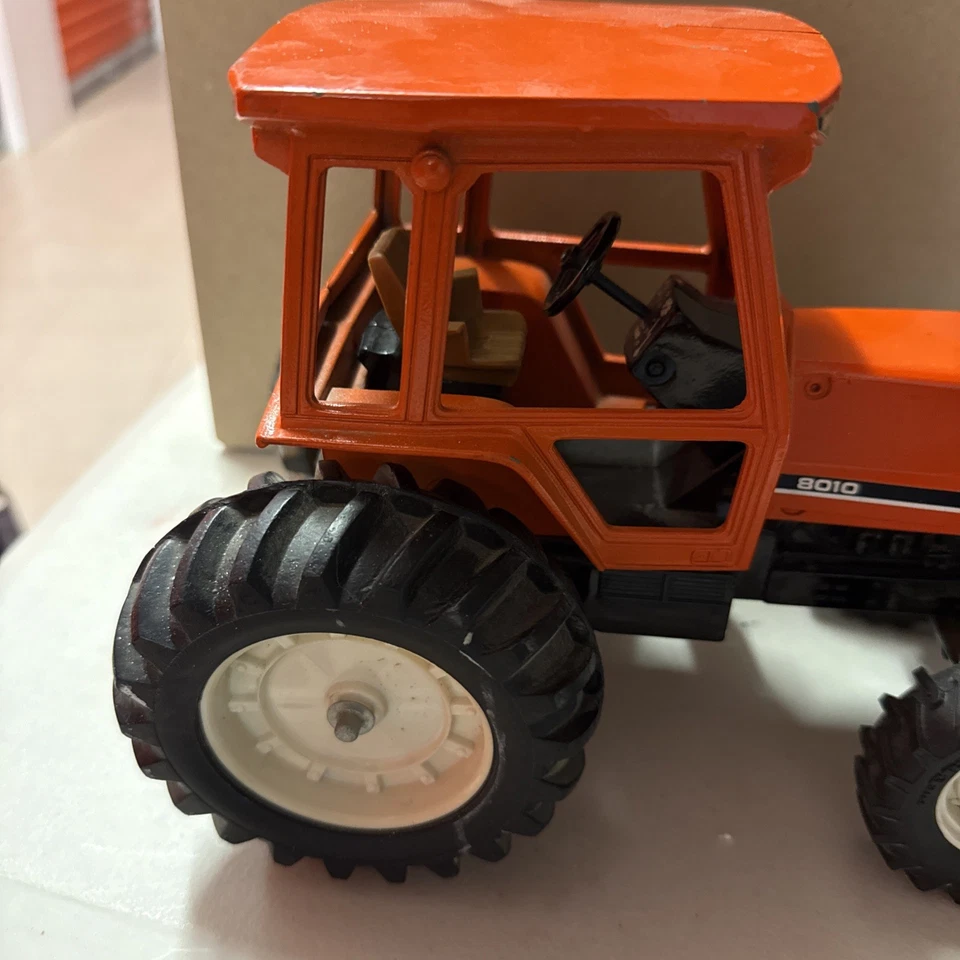 ERTL Allis Chalmers 8010 Tractor - Image 4 of 4