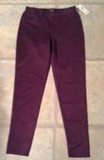 (NWT) Attention Junior's Size Small Burgundy Scuba Jeggings Retails @$24.99