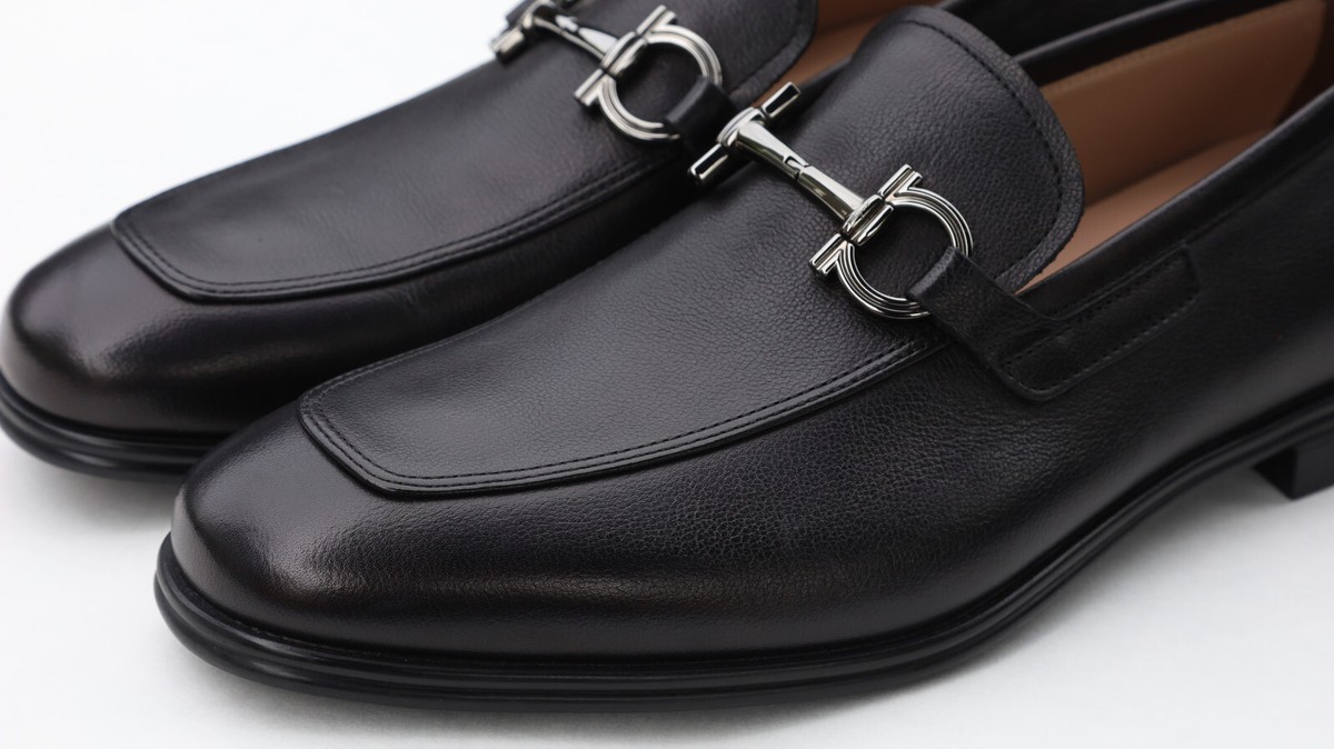 Salvatore Ferragamo Scarlet Bit Men's Black Leather Loafer